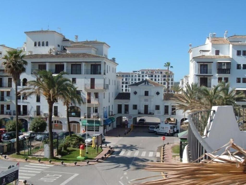 28 Mikonos Playa In Puerto De La Duquesa 2 Bed 2 Bath Apartment Ideally Located To The Beach & Marina Castillo de Sabinillas Екстер'єр фото